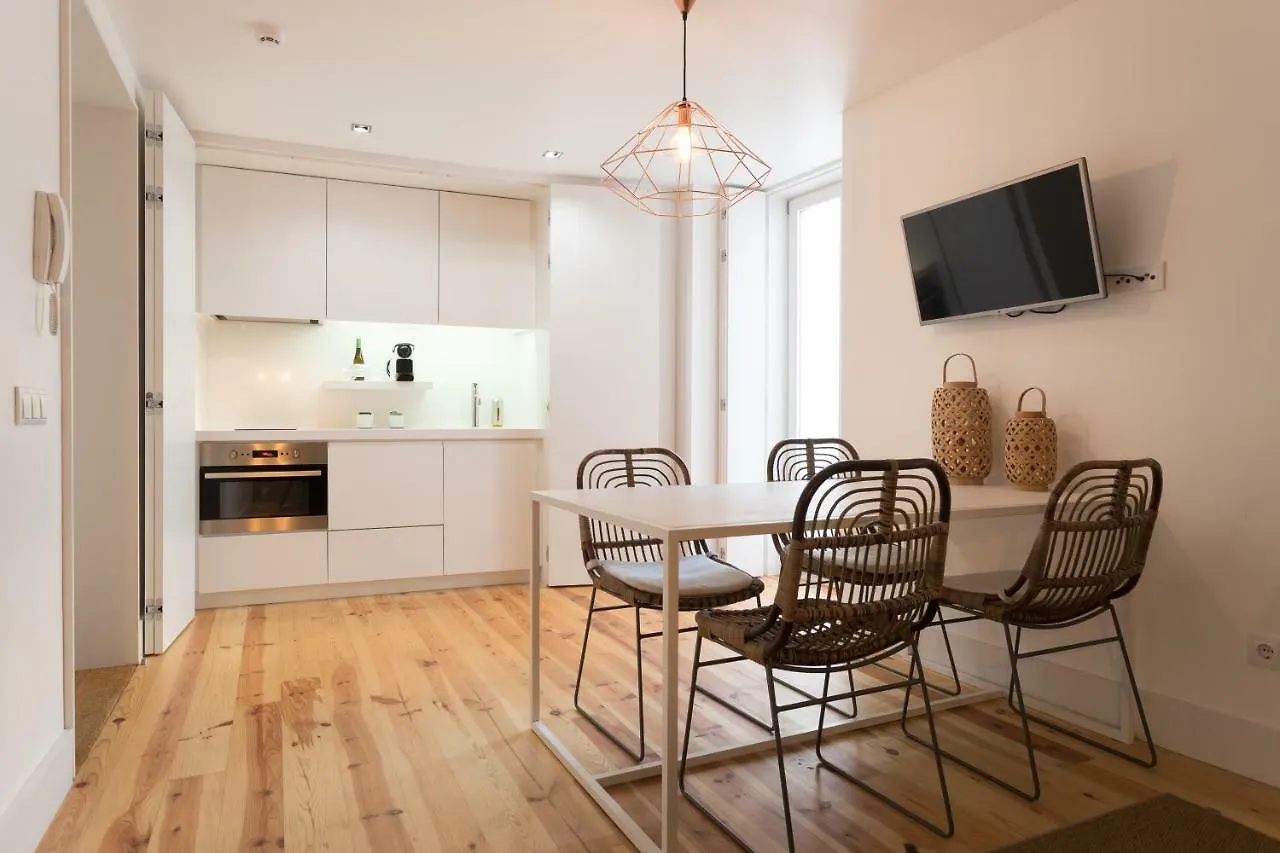 Chiado Cozy Apartments - By Lu Holidays Lisbon
