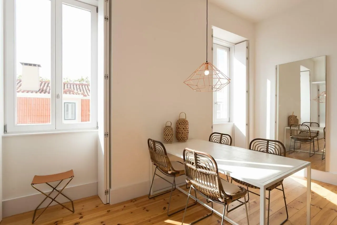 Chiado Cozy Apartments - By Lu Holidays Lisbon